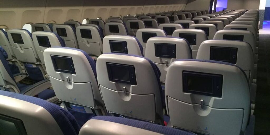 Avianca Upgrade Flight Seat with Miles, Bid for FREE